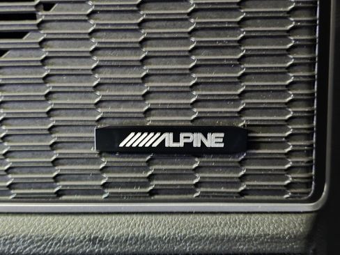 Used 2022 Jeep Grand Cherokee L Limited w/ Luxury Tech Group II image 11