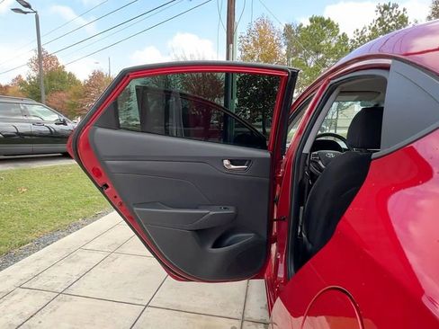 Used 2022 Hyundai Accent SE w/ Cargo Package image 38