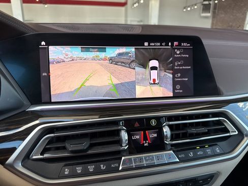 Used 2019 BMW X5 xDrive40i w/ Premium Package image 4