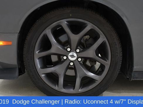 Used 2019 Dodge Challenger R/T RWD image 6