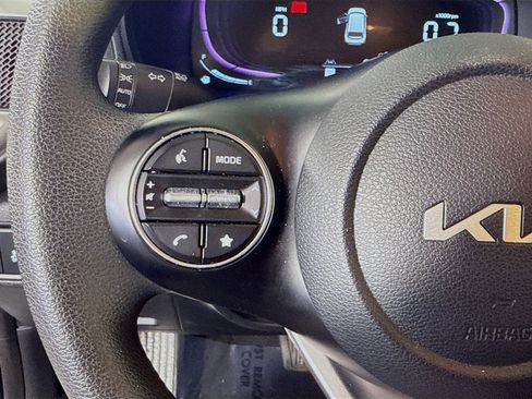 Used 2025 Kia Soul LX w/ LX Technology Package image 14