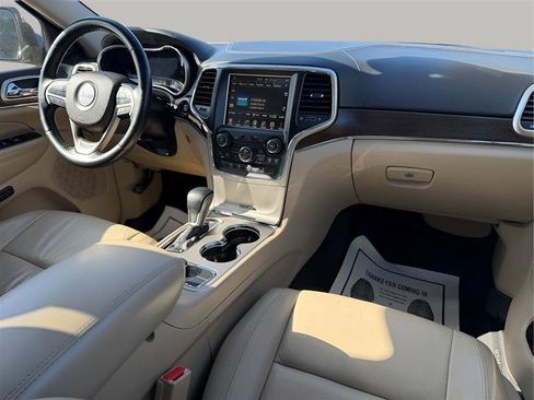 Used 2017 Jeep Grand Cherokee Limited image 33
