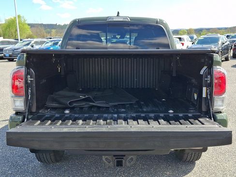 Used 2021 Toyota Tacoma TRD Off-Road w/ Technology Package AWD/4WD image 28