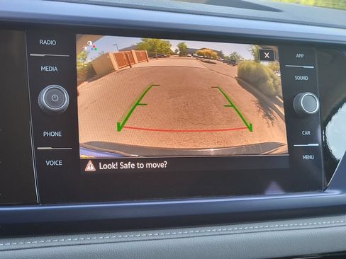 Used 2024 Volkswagen Taos SE FWD image 21