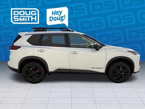 Used 2026 Nissan Rogue SV AWD/4WD image 5