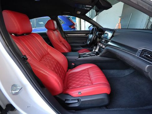 Used 2021 Honda Accord Sport image 12