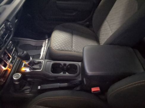 Used 2025 Jeep Gladiator Mojave w/ Convenience Group image 38