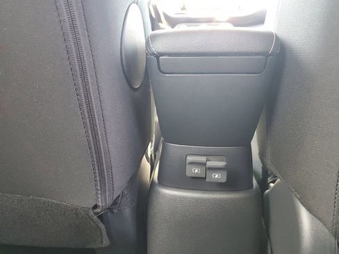 New 2025 Nissan Kicks Play S image 30