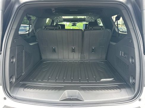 New 2026 GMC Yukon XL Elevation w/ Elevation Premium Package RWD image 19