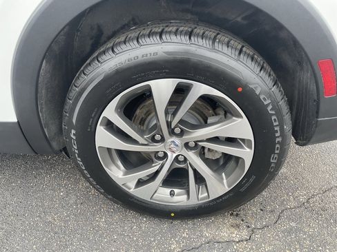 Used 2023 Buick Envision Essence image 4