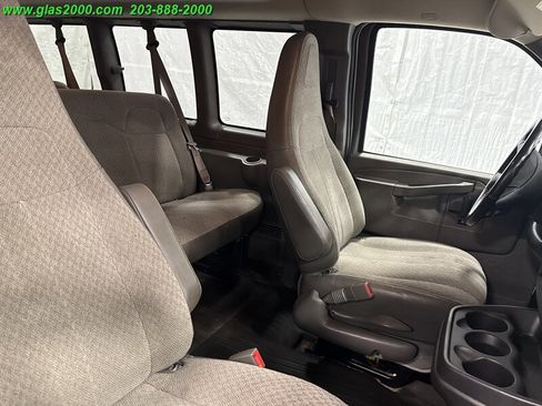 Used 2022 Chevrolet Express 3500 LS image 5