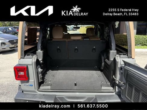 Used 2021 Jeep Wrangler Unlimited Sahara w/ Safety Group AWD/4WD image 8