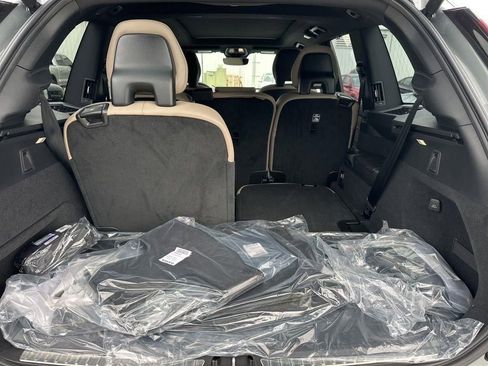 New 2026 Volvo XC90 T8 Ultra w/ Protection Package Premier AWD/4WD image 9
