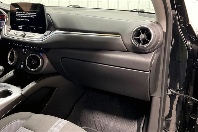 Used 2025 Chevrolet Blazer LT FWD image 16
