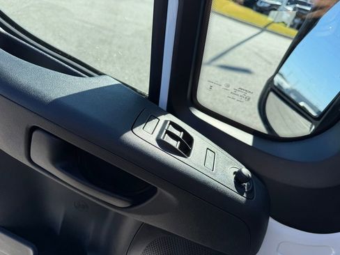 New 2026 RAM ProMaster 1500 w/ Convenience Group FWD image 11