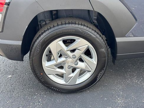 New 2026 Hyundai Kona SE image 4