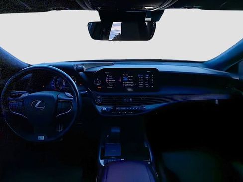 Used 2021 Lexus LS 500 F Sport image 16