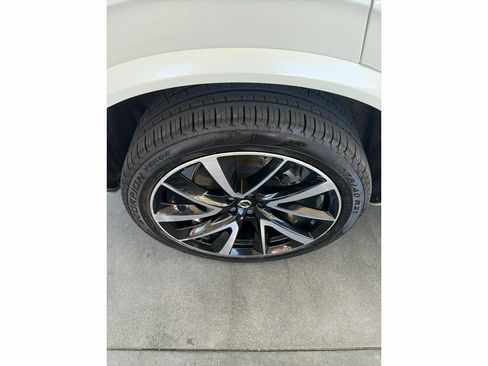 Used 2023 Volvo XC90 T8 Ultimate w/ Protection Package Premier AWD/4WD image 18