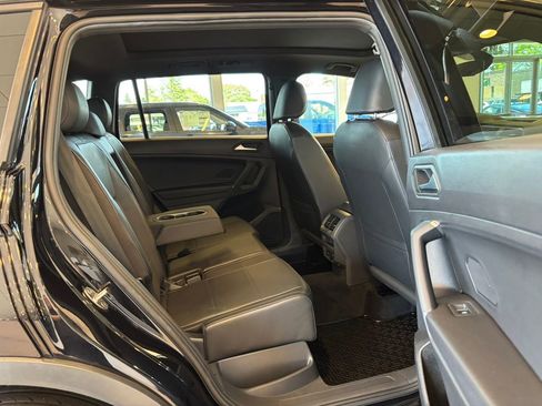 Used 2020 Volkswagen Tiguan SE R-Line AWD/4WD image 29