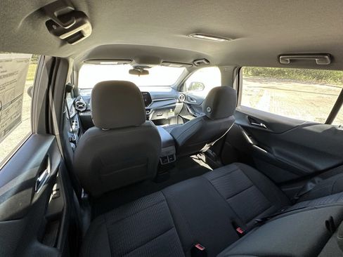 New 2026 Chevrolet Equinox LT image 18