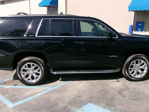 Used 2019 GMC Yukon SLT w/ Open Road Package AWD/4WD image 11
