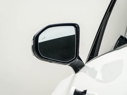 Used 2022 Rivian R1T Adventure image 15