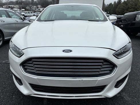 Used 2016 Ford Fusion Titanium image 2