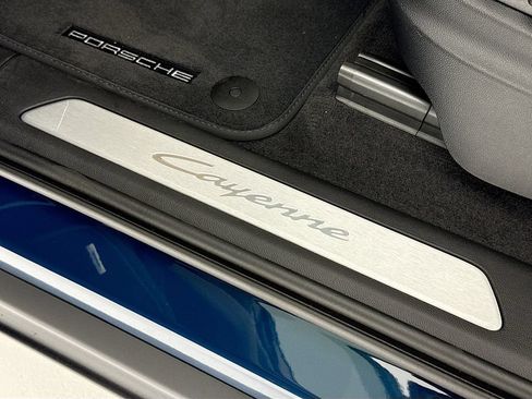 New 2026 Porsche Cayenne Coupe AWD/4WD image 12