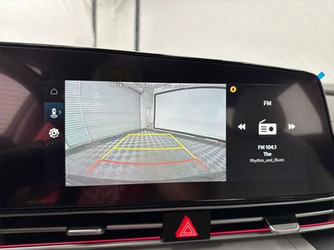 New 2025 Hyundai Elantra Limited image 29