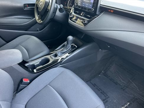 Used 2022 Toyota Corolla LE w/ LE Convenience Package FWD image 14