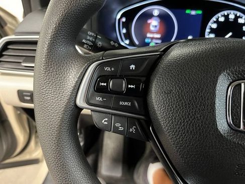 Used 2018 Honda Accord LX image 25