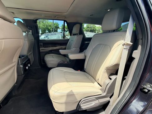 Used 2021 Ford Expedition Limited AWD/4WD image 23