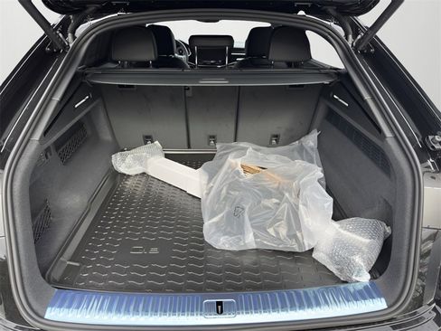 New 2026 Audi Q8 Premium Plus image 28