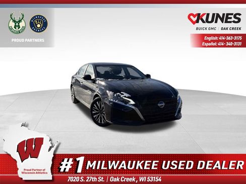 Used 2024 Nissan Altima 2.5 SV FWD image 1