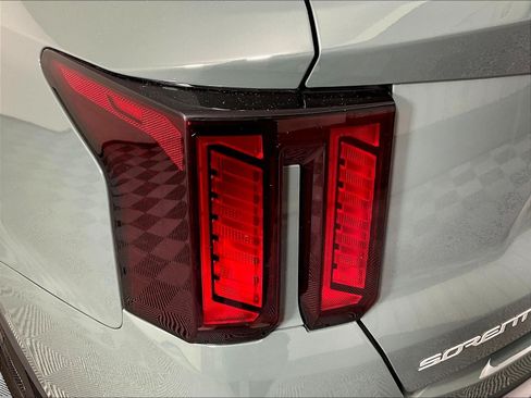 Certified 2026 Kia Sorento EX w/ EX Premium Package FWD image 23