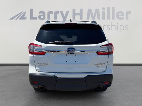 Used 2023 Subaru Ascent Limited w/ Technology Package AWD/4WD image 4