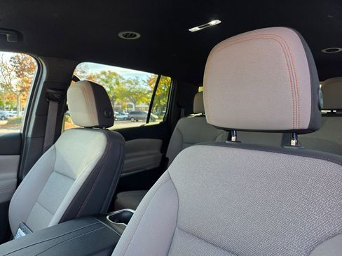 Certified 2024 Chevrolet Traverse LT image 13