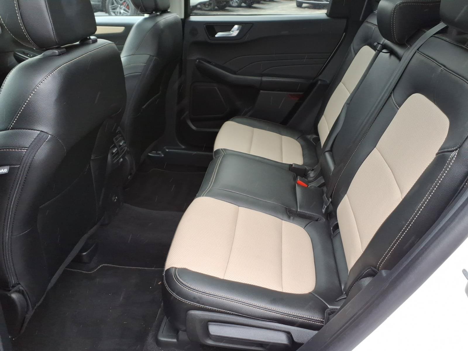 Certified 2022 Ford Escape Titanium w/ Titanium Elite Package AWD/4WD image 26