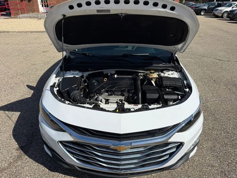 Used 2019 Chevrolet Malibu LT FWD image 6