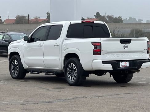 Used 2022 Nissan Frontier SV image 7