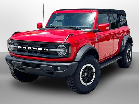 Used 2021 Ford Bronco Outer Banks w/ Sasquatch Package AWD/4WD image 13
