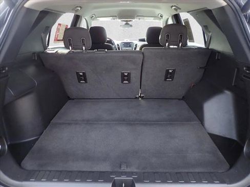 Used 2019 Chevrolet Equinox LT w/ Driver Convenience Package AWD/4WD image 8