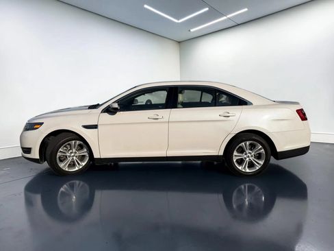Used 2016 Ford Taurus SEL FWD image 5