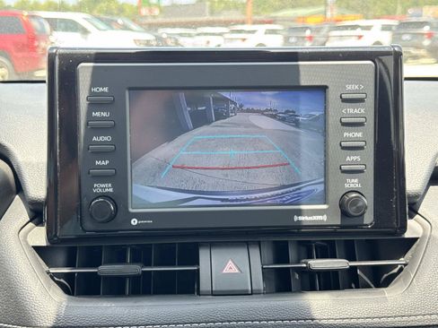 Used 2022 Toyota RAV4 LE FWD image 25