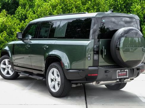 New 2026 Land Rover Defender 130 X-Dynamic SE AWD/4WD image 13
