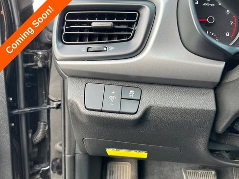 Used 2023 Kia Rio S w/ Technology Package FWD image 17