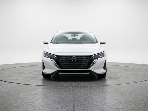 Used 2025 Nissan Sentra SV image 2