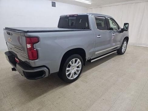 Used 2025 Chevrolet Silverado 1500 High Country w/ High Country Premium Package image 17