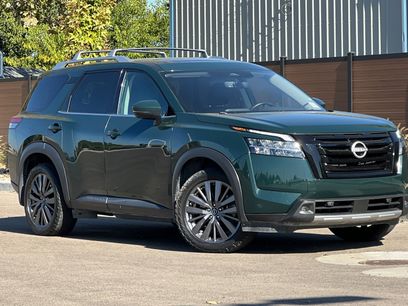 Used 2023 Nissan Pathfinder SL w/ SL Premium Package