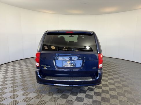 Used 2013 Dodge Grand Caravan SE image 9